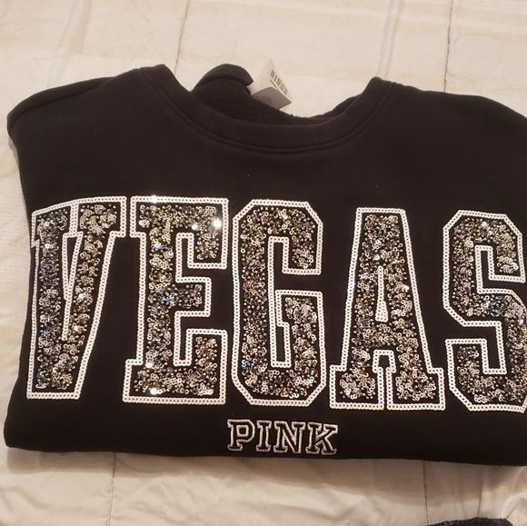 PINK VICTORIA'S SECRET BUNDLE BLACK, PINK, WINE, GREY,SILVER SIZE SM Bundle 4 pc - Picture 14 of 16